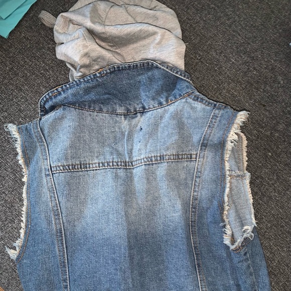 Jean jacket - Picture 2 of 2